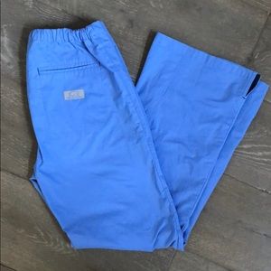 SzSmall IguanaMed scrub pant!